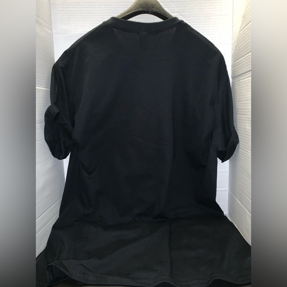 Everyone loves a tee shirt Hiss tee shirt - Picture 3 of 3